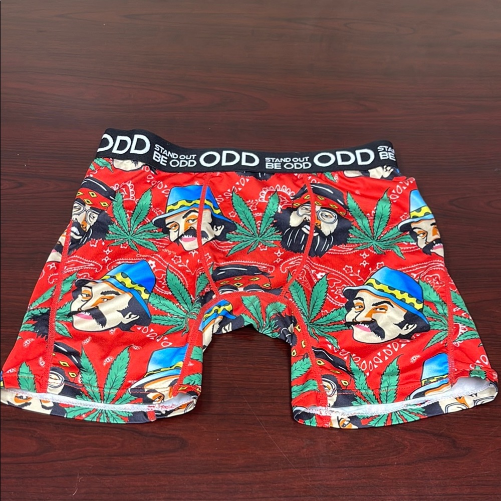 Red Graphic Shorts - Picture 3 of 4